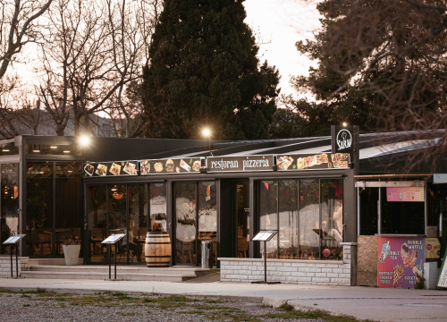 Fotografija 5 - FOTO U Šarmu u Vodicama Dan žena slave tri dana, zaigrajte atraktivnu nagradnu igru!