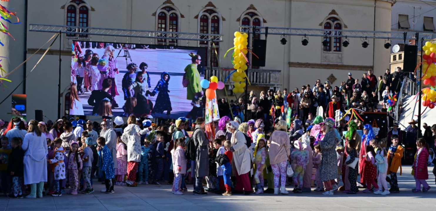 Maškarana povorka prošla kroz grad (1)