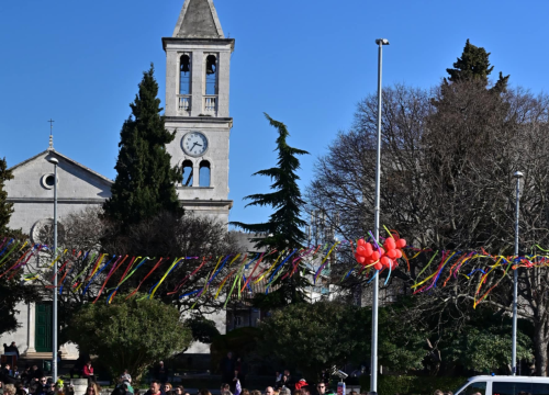 Fotografija 19 - Maškarana povorka prošla kroz grad (2)