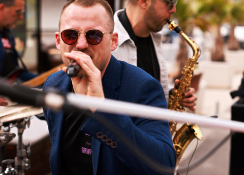 Fotografija 2 - FOTO Caffe Bar Mozart i Grupa Ljubav jamče nezaboravan Dan žena!