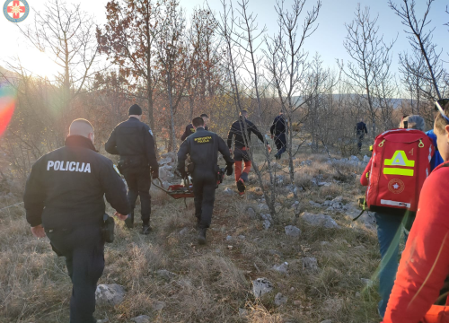 Fotografija 3 - Šibenski HGSS-ovci spasili ozlijeđenu ženu kod Kijeva