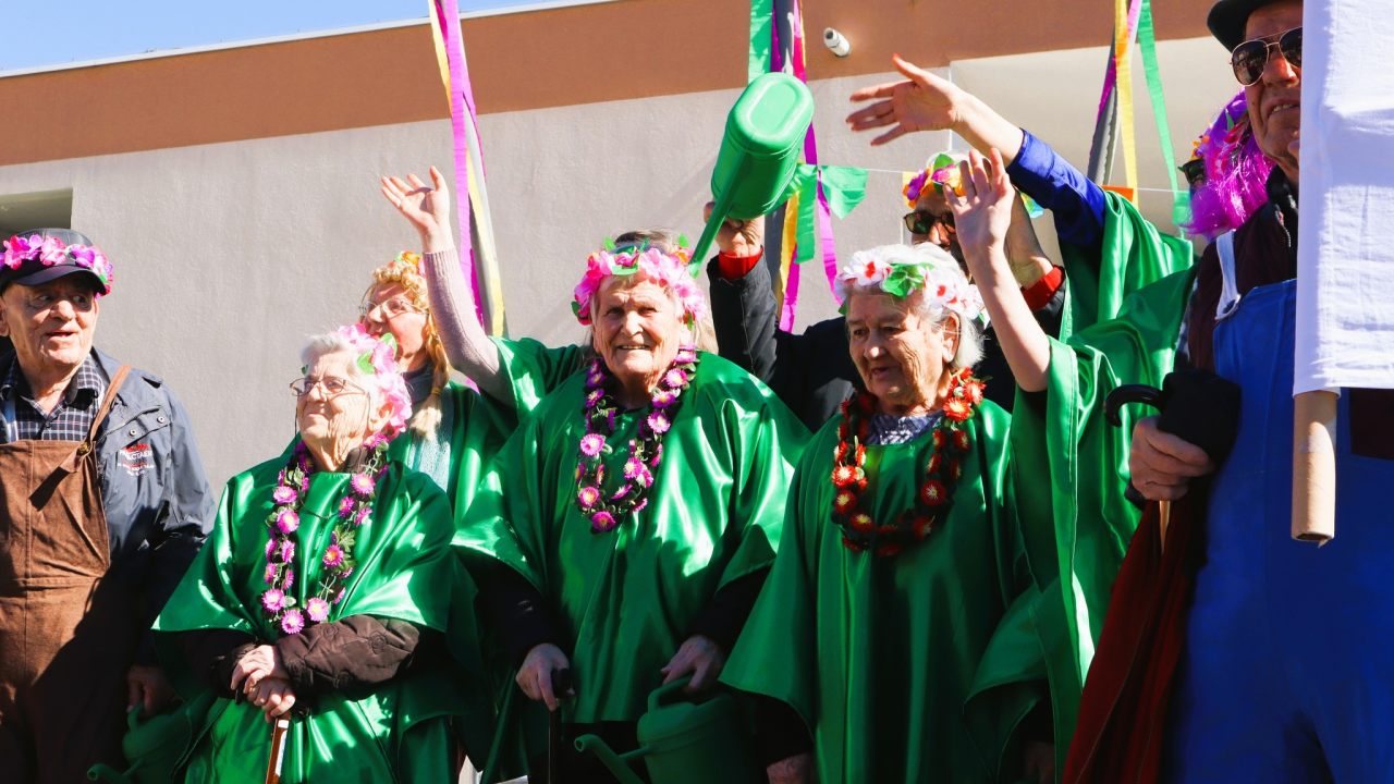 Vesela atmosfera: Velikoj maškaranoj povorci u Kninu pridružili se svi uzrasti