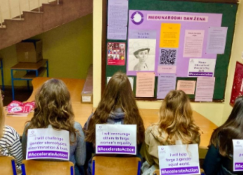 Učenici Srednje škole Ivana Meštrovića iz Drniša obilježili Međunarodni dan žena