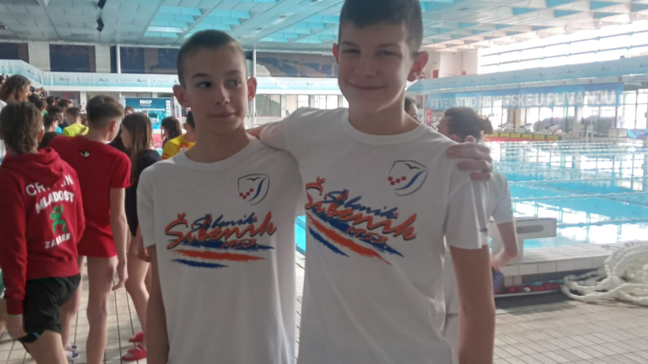 Šibenski plivači nastupili na dva turnira u Zagrebu, Josip Silov osvojio tri medalje