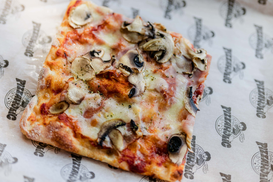 FOTO Besplatna kava i vrhunska zabava u Pizzaholicu!