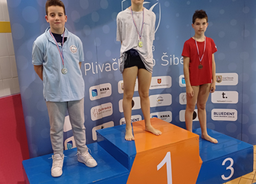 Fotografija 3 - FOTO: Članovi Mora Niko Koloper i Luka Šupe uzeli tri medalje na Prvenstvu Dalmacije za početnike