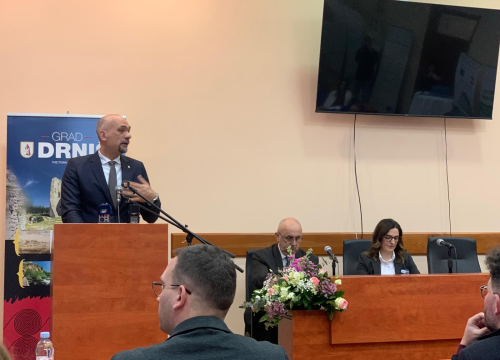 Fotografija 3 - Održivi turizam za lokalni razvoj: U Drnišu održana početna konferencija projekta SUSTOUR