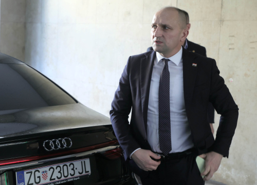 Ministar Anušić u Kninu govorio o vojnom roku: 'Sve je spremno'