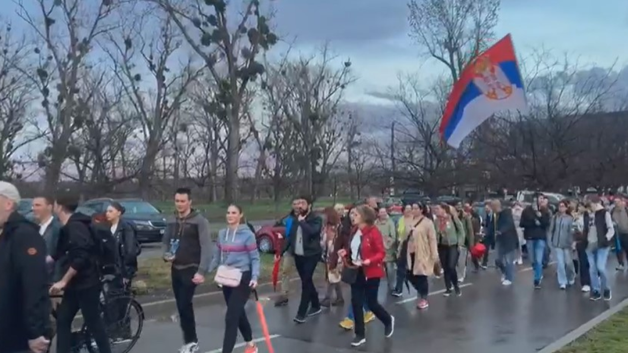 Ministarstvo: 'Odgodite putovanja u Srbiju zbog najavljenog velikog prosvjeda'