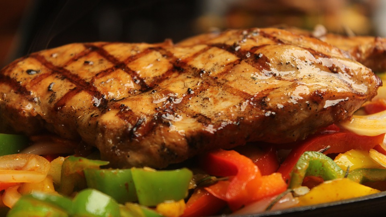 Uslast! Piletina s parmezanom iz pećnice: Hrskavo, sočno i jednostavno