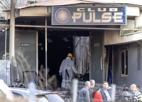 Počeli sprovodi poginulih u požaru u Kočanima