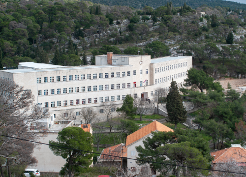 Ministarstvo objavilo upute za štrajk u školama: Obvezan dolazak učenika u škole, štrajkaše evidentirati...