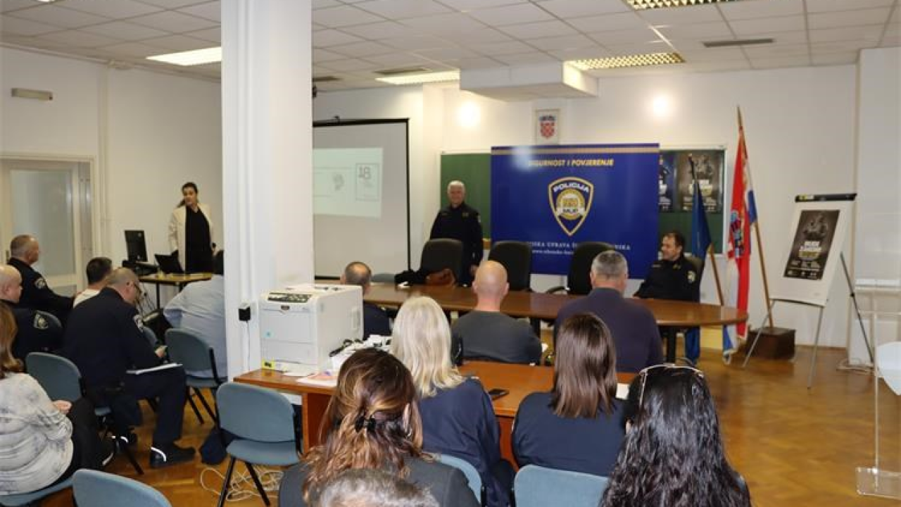 Rukovoditelji PU Šibensko-kninske slušali predavanje o mentalnom zdravlju i psihosocijalnoj zaštiti