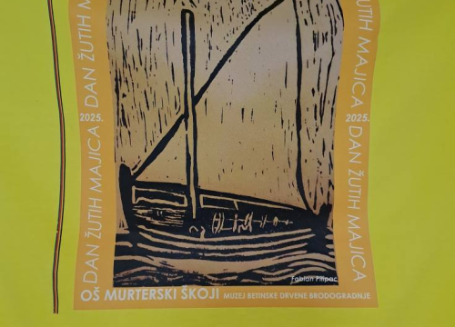 Fotografija 1 - Školarci iz Tisnog i Murtera oslikanim majicama donijeli radost u betinski muzej