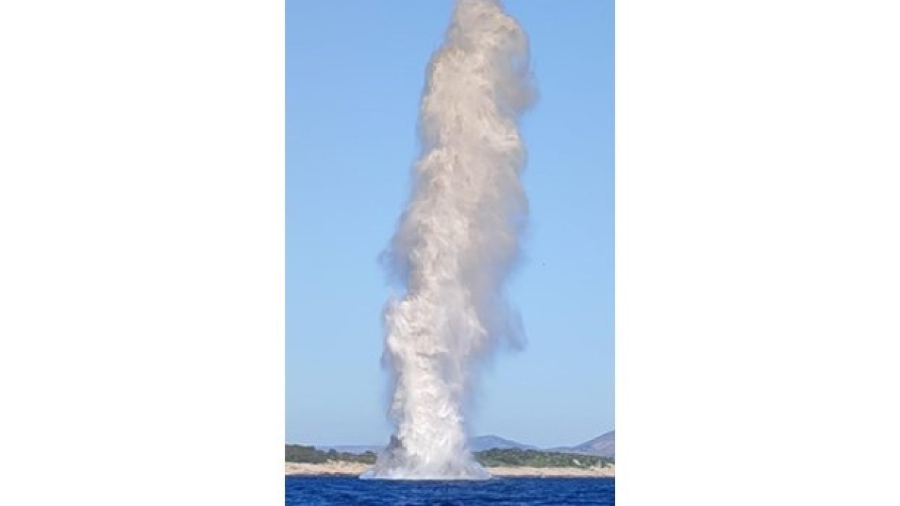 Kraj otoka Mažirina uspješno uništene dvije avionske bombe iz Drugog svjetskog rata