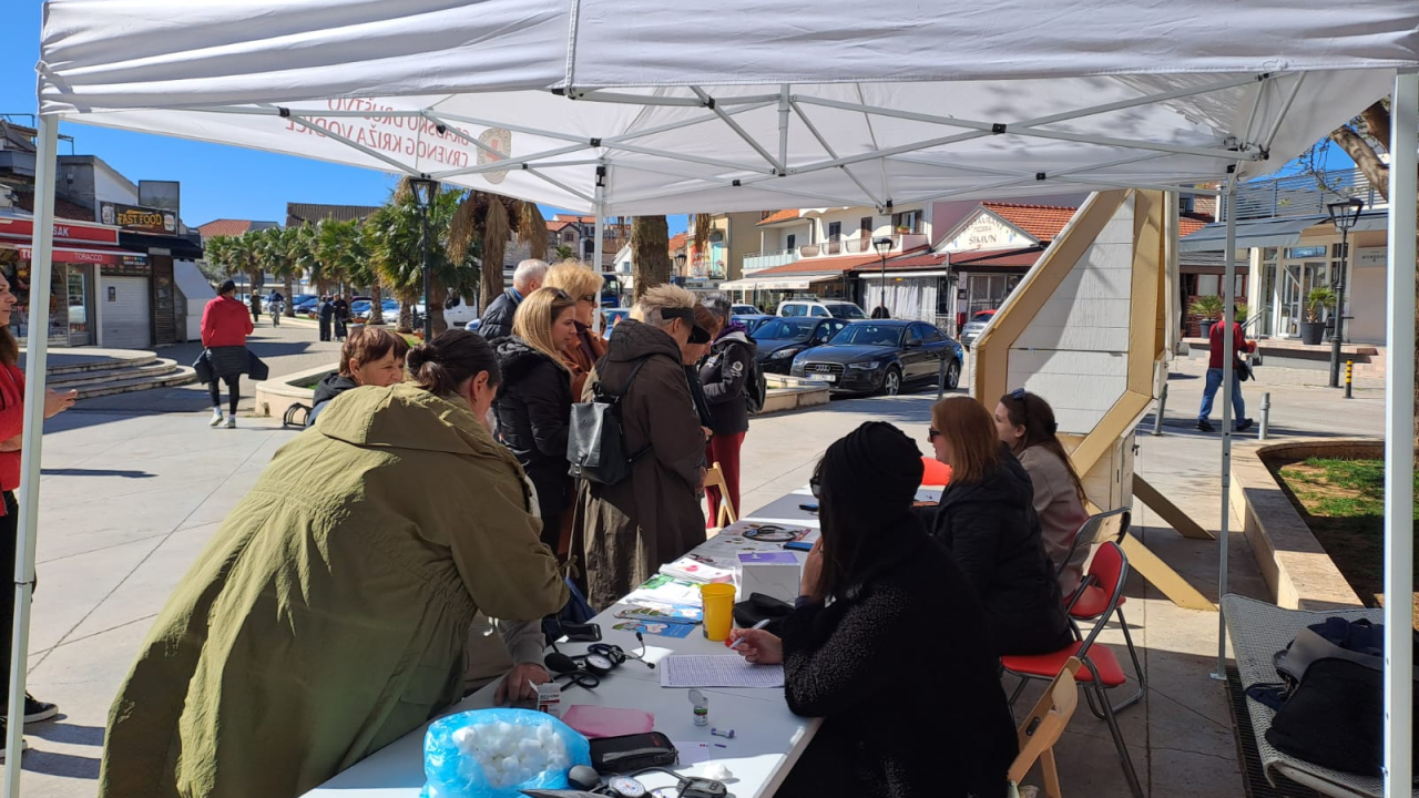 Na vodičkoj tržnici mjerio se tlak i šećer u krvi