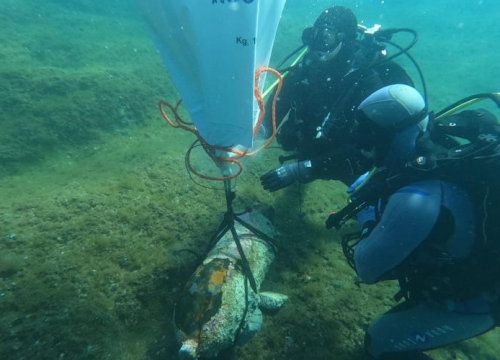 Fotografija 5 - Kraj otoka Mažirina uništene dvije avionske bombe iz Drugog svjetskog rata
