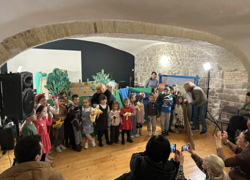 Fotografija 13 - Mali lutkari iz šibenskih vrtića u Art podrumu održali smotru dječjih lutkarskih igrokaza