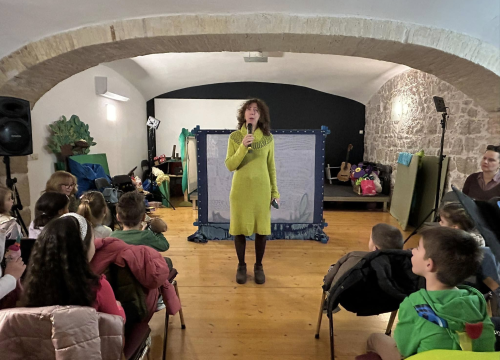 Fotografija 23 - Mali lutkari iz šibenskih vrtića u Art podrumu održali smotru dječjih lutkarskih igrokaza