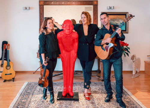 Fotografija 2 - Tri žene povezala je glazba