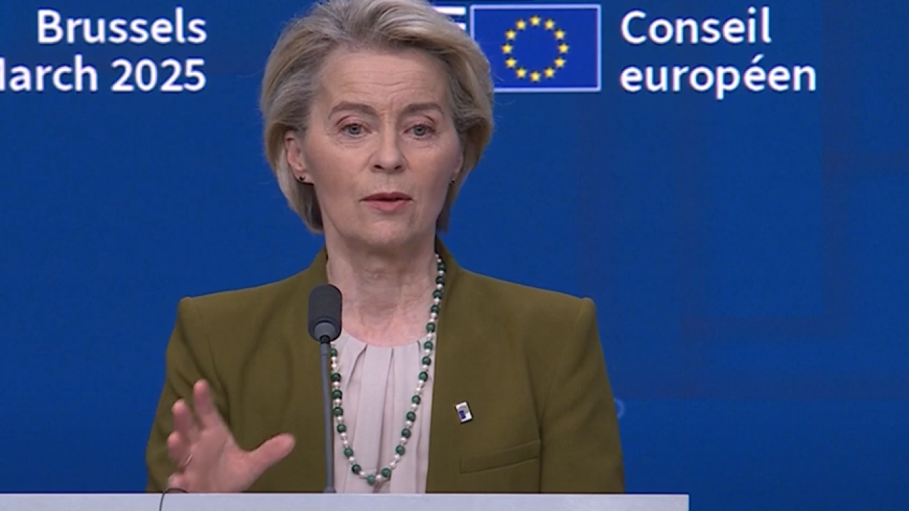 Von der Leyen će tražiti odgovore od Vučića o prosvjedima i zvučnom topu