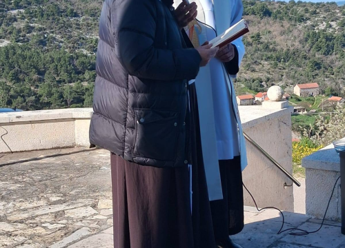 Fotografija 7 - Pomišljaju blagoslovljena i postavljena nova bilička zvona