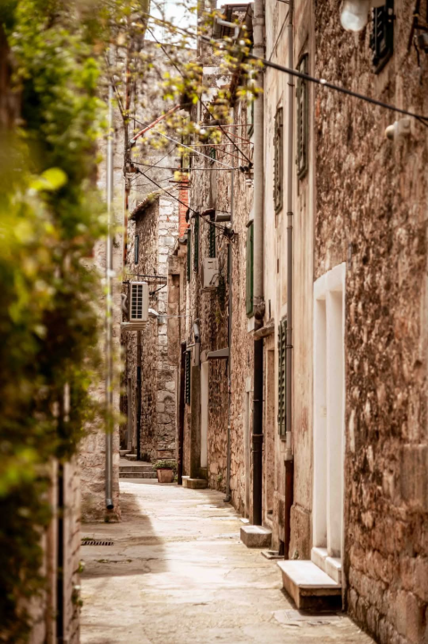 Dolac – povijesna duša Šibenika s mediteranskim šarmom