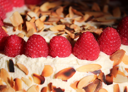 Lagane proljetne slastice: Idealno je popodne za isprobati jedan od ovih recepata