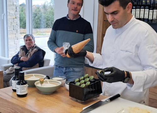Fotografija 3 - Na radionici u Kistanjama polaznici učili o sljubljivanju sira i maslinovih ulja