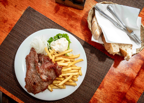 Fotografija 3 - FOTO Uživajte u domaćoj spizi na novoj terasi Buffeta Šimun!