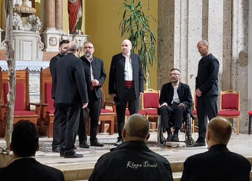 Fotografija 10 - Stoljetna tradicija pučkih korizmenih napjeva: Klape nastupile na korizmenom koncertu u Drnišu