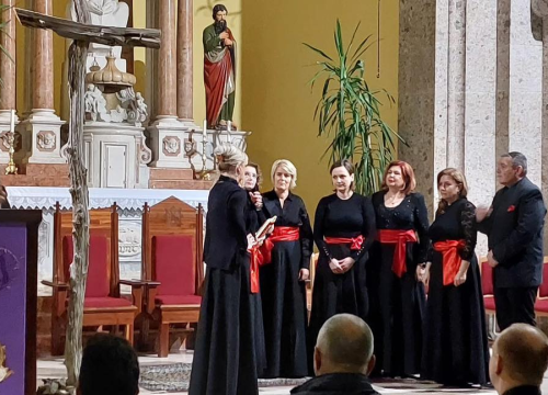 Fotografija 11 - Stoljetna tradicija pučkih korizmenih napjeva: Klape nastupile na korizmenom koncertu u Drnišu