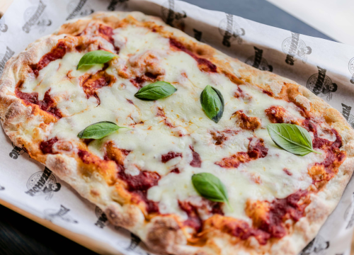 Fotografija 4 - FOTO U Pizzaholicu probajte rimsku pinsu i al taglio jer hrskavost mijenja pravila!