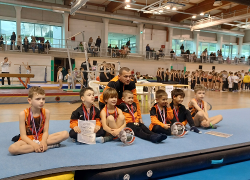 Fotografija 12 - FOTO: Gimnastičari Dišpeta nastupili u Solinu, u dvije konkurencije osvojili ekipnu prvu poziciju