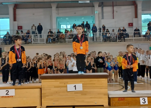 Fotografija 18 - FOTO: Gimnastičari Dišpeta nastupili u Solinu, u dvije konkurencije osvojili ekipnu prvu poziciju