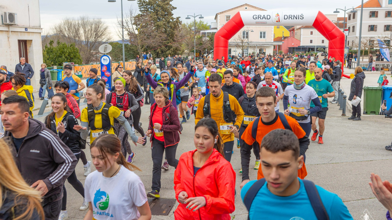 Više od 500 trkača natjecalo se na 11. Promina Trailu. Donosimo popis najuspješnijih