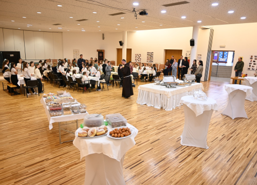 Fotografija 18 - Dječji zbor sa zagrebačke Knežije gostovao u Župi sv. Ante Padovanskog na Šubićevcu