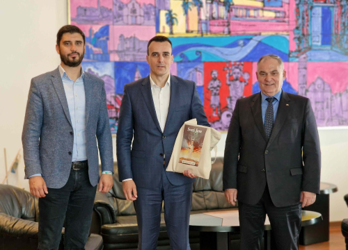 Fotografija 3 - Paško Rakić posjetio župana Splitsko-dalmatinske županije