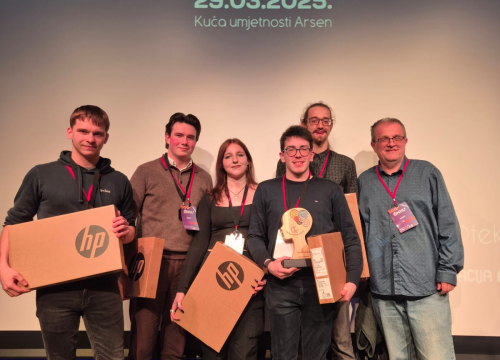 Fotografija 10 - Srednjoškolci zavladali Arsenom: U finalu Nacionalne kviz lige pobjedu odnijelo Oceanovih 5 iz Čakovca