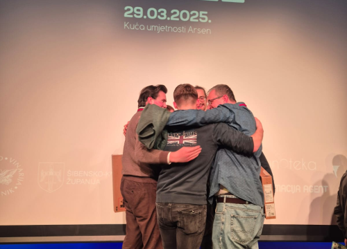 Fotografija 9 - Srednjoškolci zavladali Arsenom: U finalu Nacionalne kviz lige pobjedu odnijelo Oceanovih 5 iz Čakovca