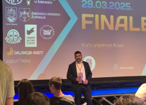 Fotografija 4 - Srednjoškolci zavladali Arsenom: U finalu Nacionalne kviz lige pobjedu odnijelo Oceanovih 5 iz Čakovca