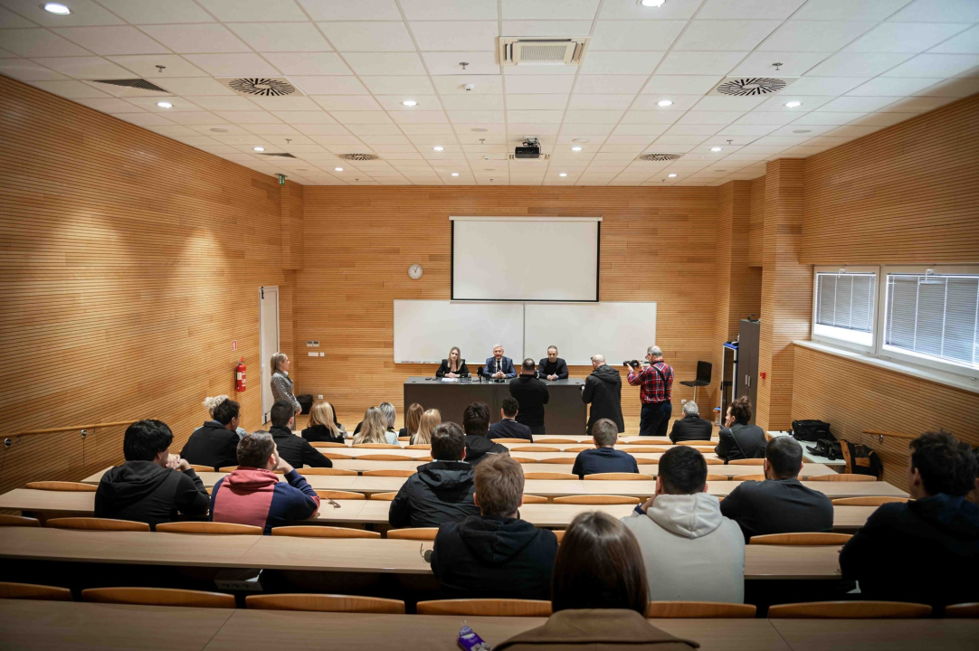 Potpisani ugovori za izradu glavnog i izvedbenog projekta Centra za mlade