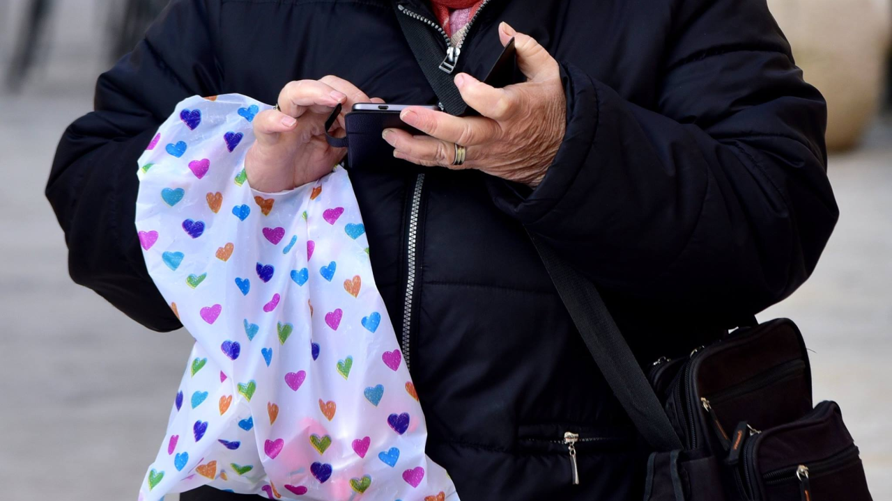 Policija upozorava na novu prevaru: Lažni liječnici traže novac