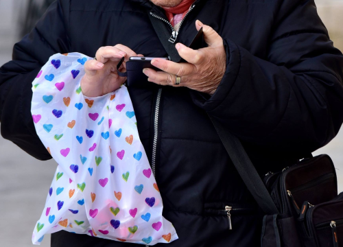 Policija upozorava na novu prevaru: Lažni liječnici traže novac