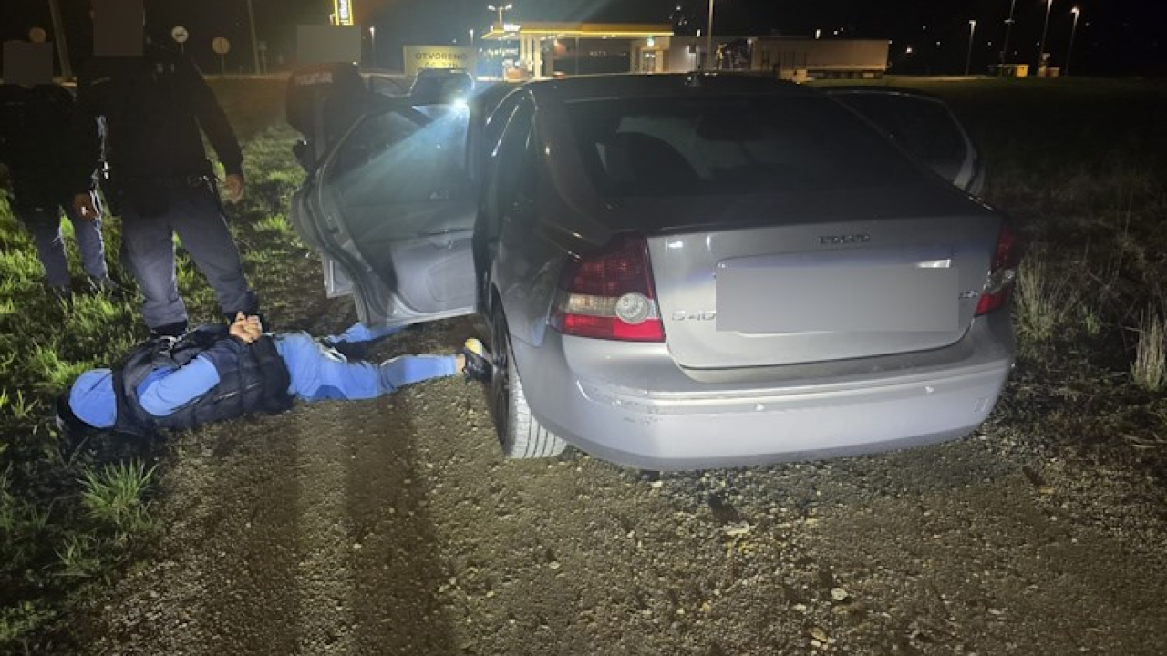 Filmska potjera u Zagrebu: Četiri lopova uhićena, dva policajaca ozlijeđena