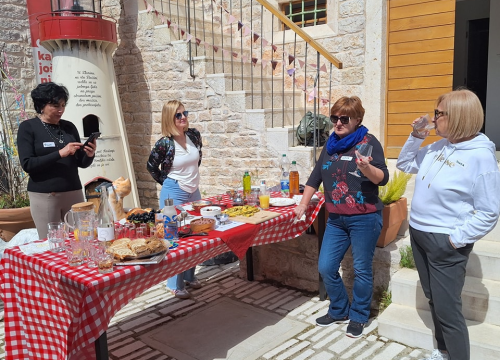 Fotografija 5 - Poduzetna bodulica: Na Zlarinu su se okupile poduzetnice sa šibenskih otoka