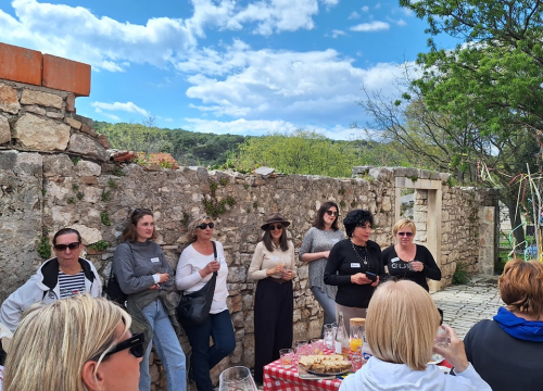 Fotografija 3 - Poduzetna bodulica: Na Zlarinu su se okupile poduzetnice sa šibenskih otoka