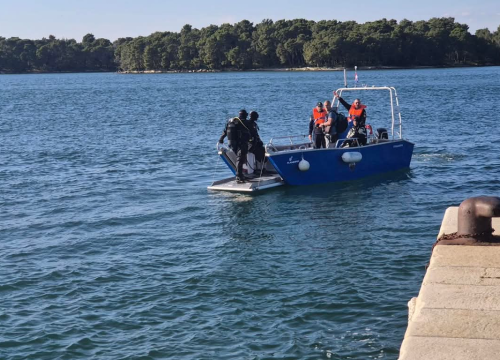 Fotografija 5 - Eko patrola u Šibeniku: Kongres zaključili čišćenjem podmorja u uvali Minerska
