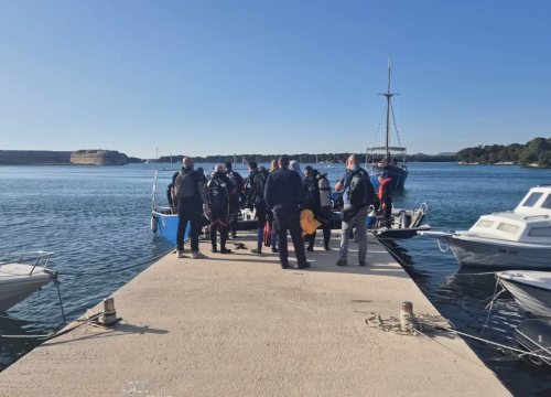 Fotografija 6 - Eko patrola u Šibeniku: Kongres zaključili čišćenjem podmorja u uvali Minerska