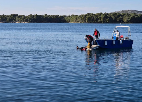 Fotografija 3 - Eko patrola u Šibeniku: Kongres zaključili čišćenjem podmorja u uvali Minerska